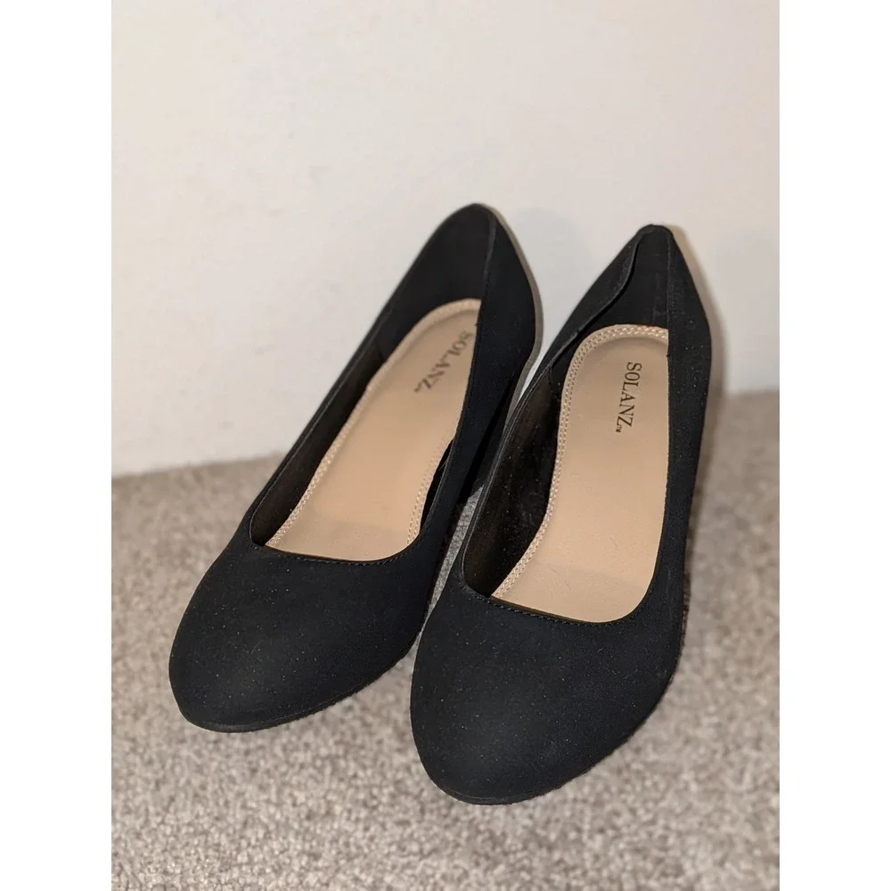 Solanz Trudie 2 Black Wedge Pumps Round Toe Shoes Womens Size 9M ‎ NIB